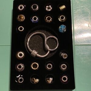 Stylish Silver Beaded Bracelet